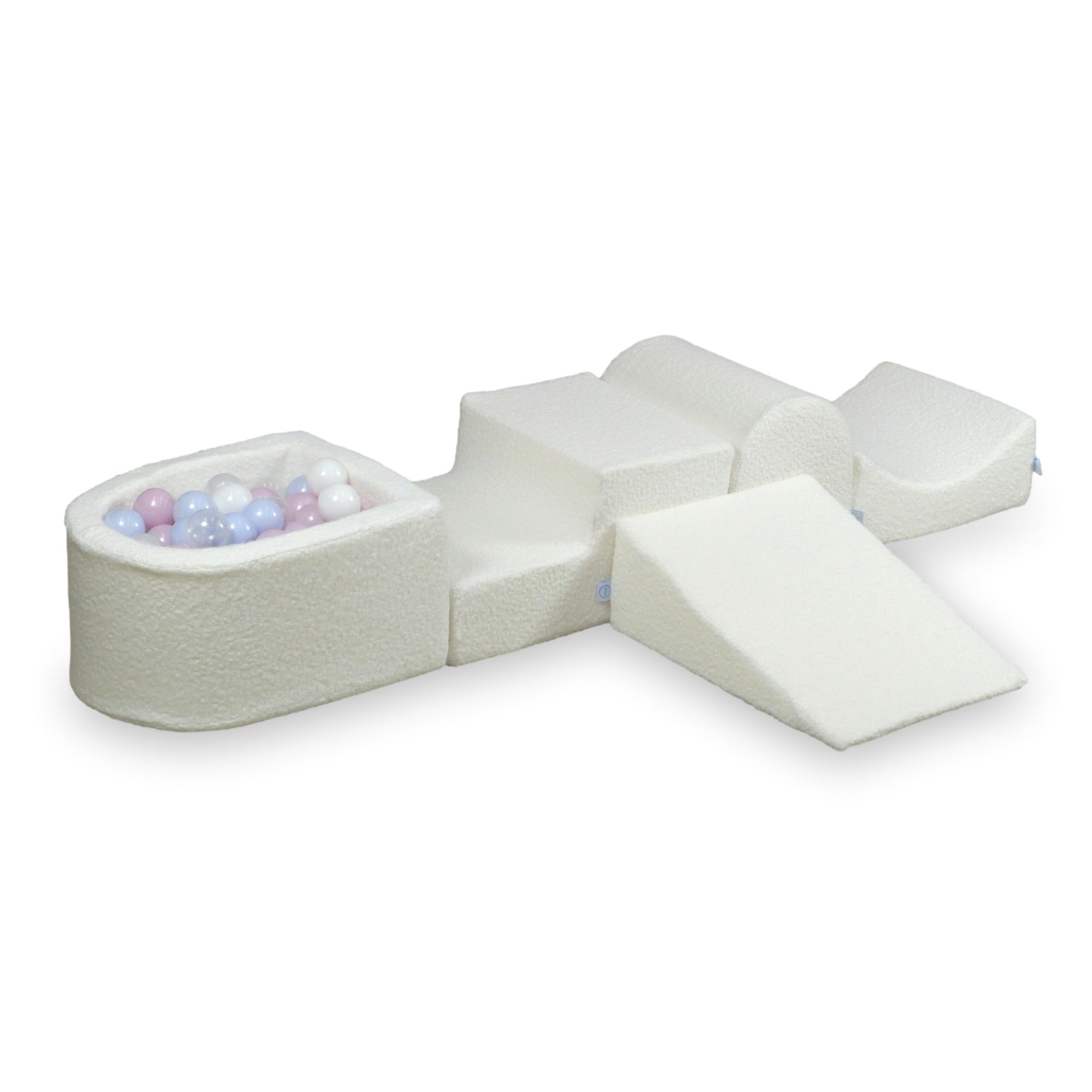 Foam play area with hill and micro boucle white pool + 100 balls