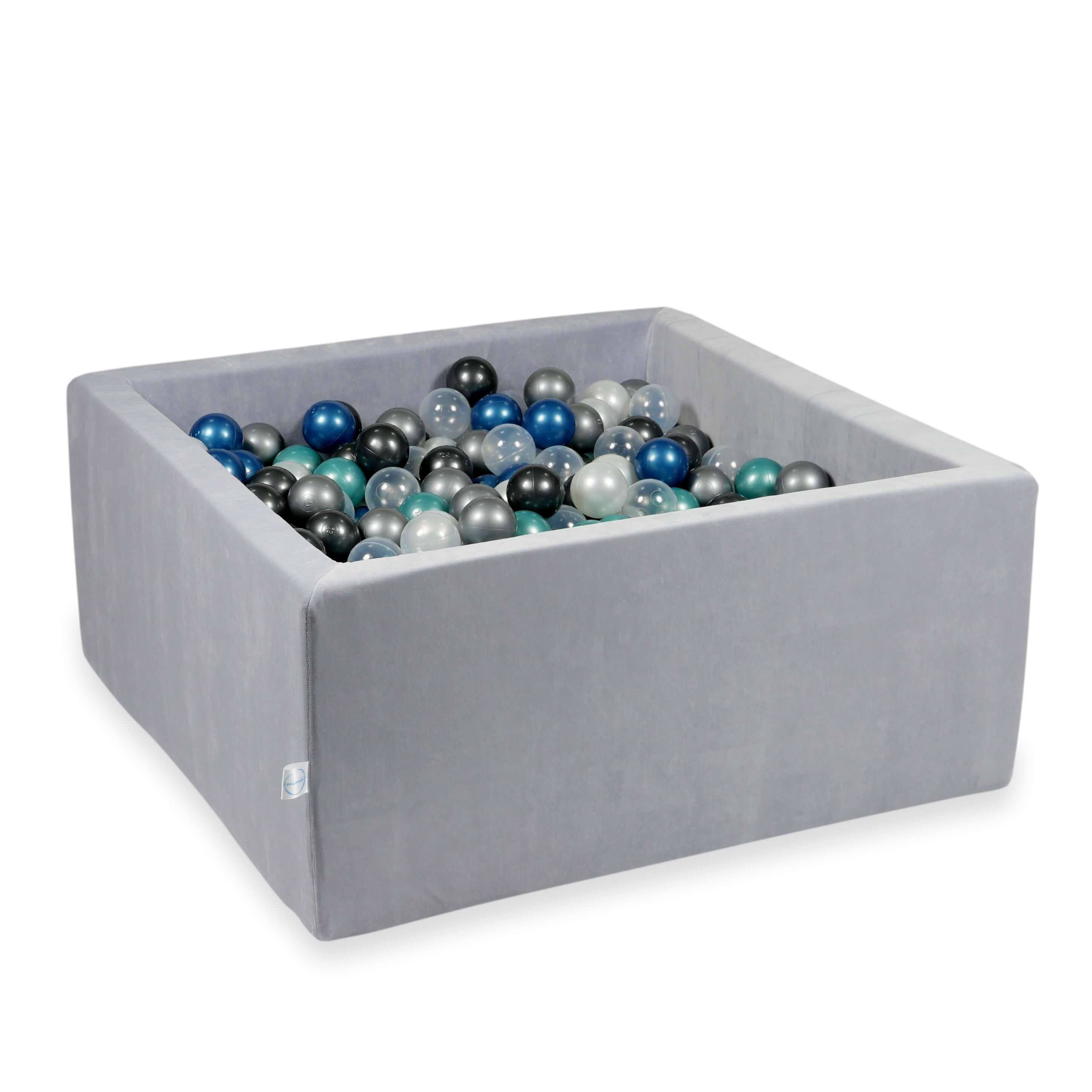 Ball pit in soft velvet
