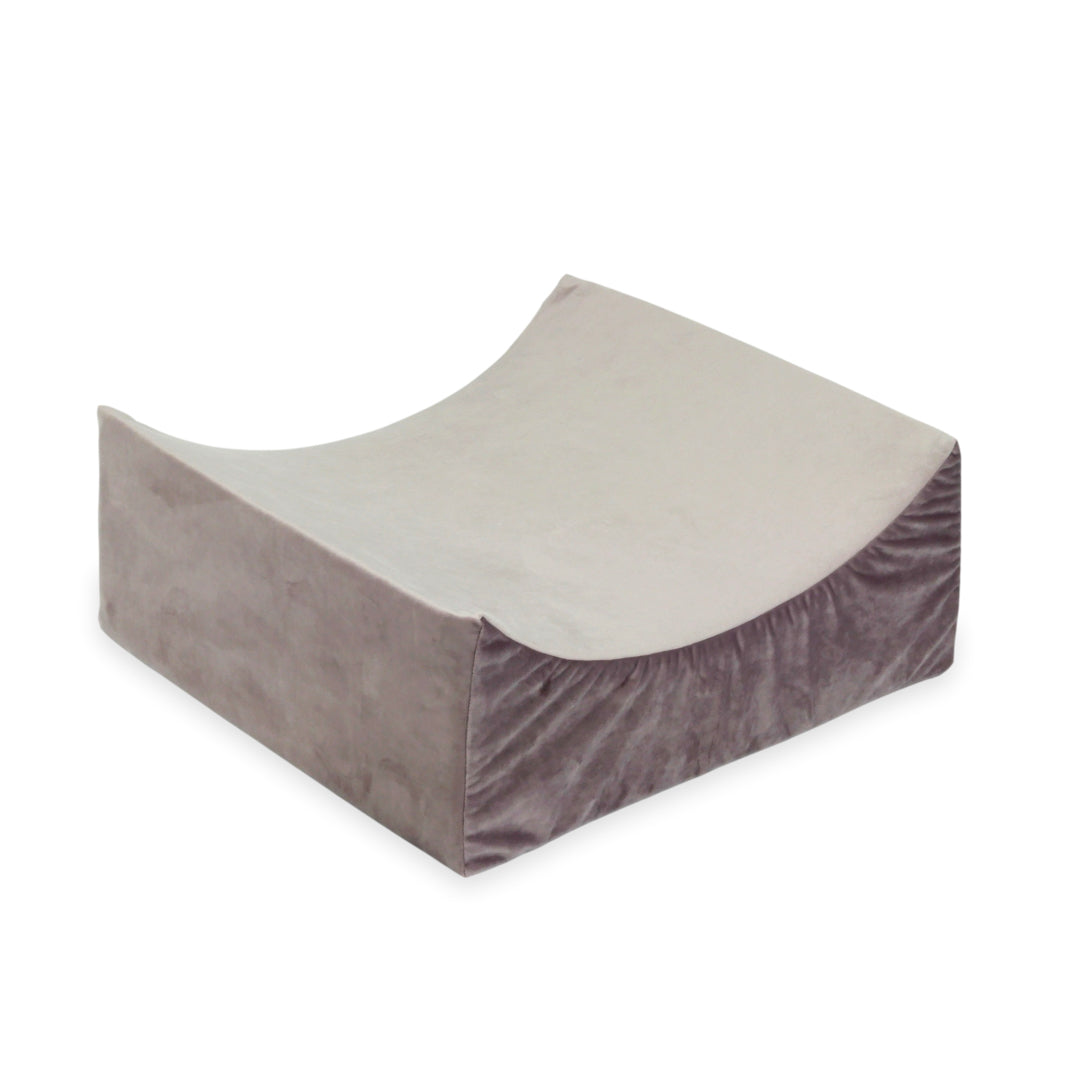 Foam cradle for velvet Playground