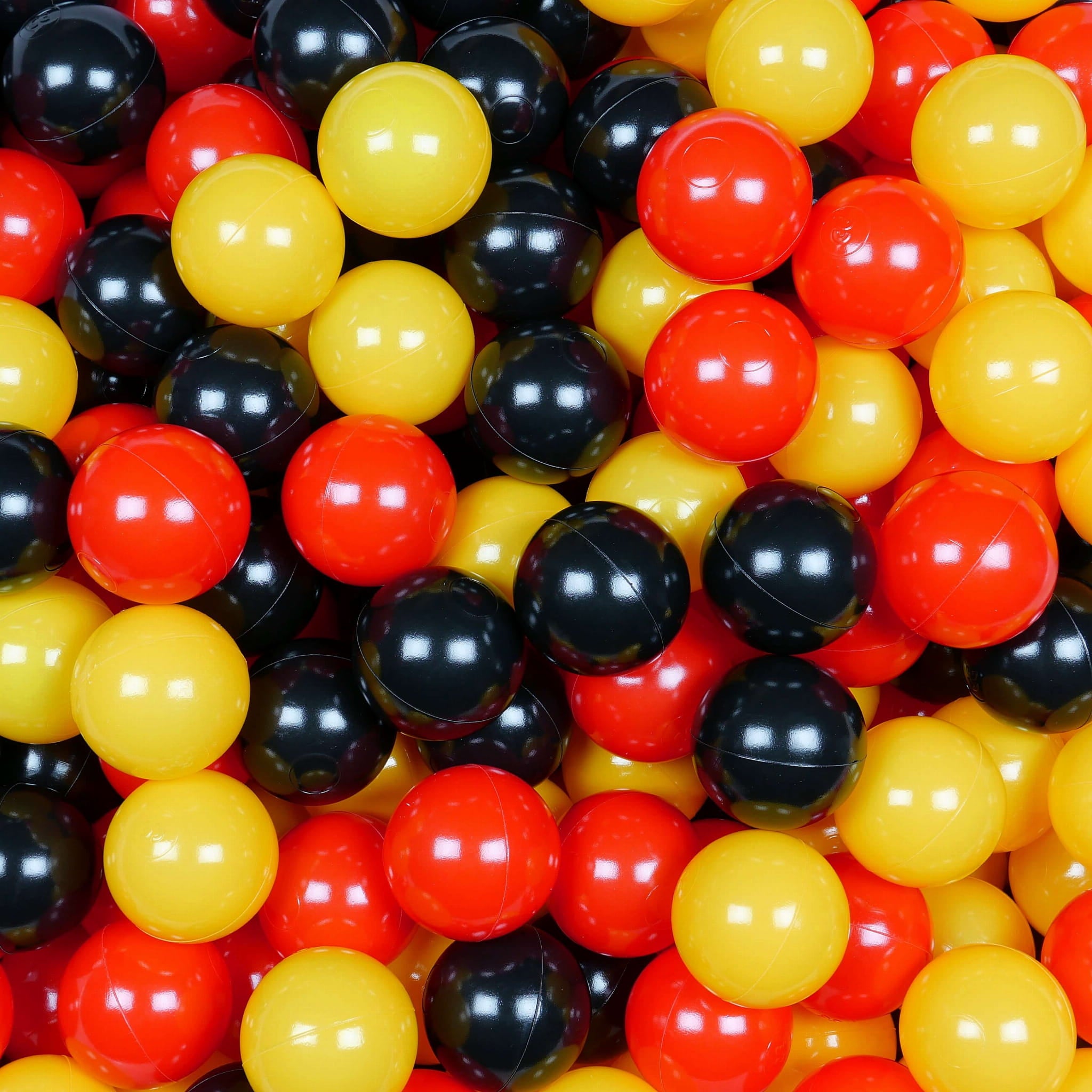 Game balls ø7cm 25 pieces yellow, red, black