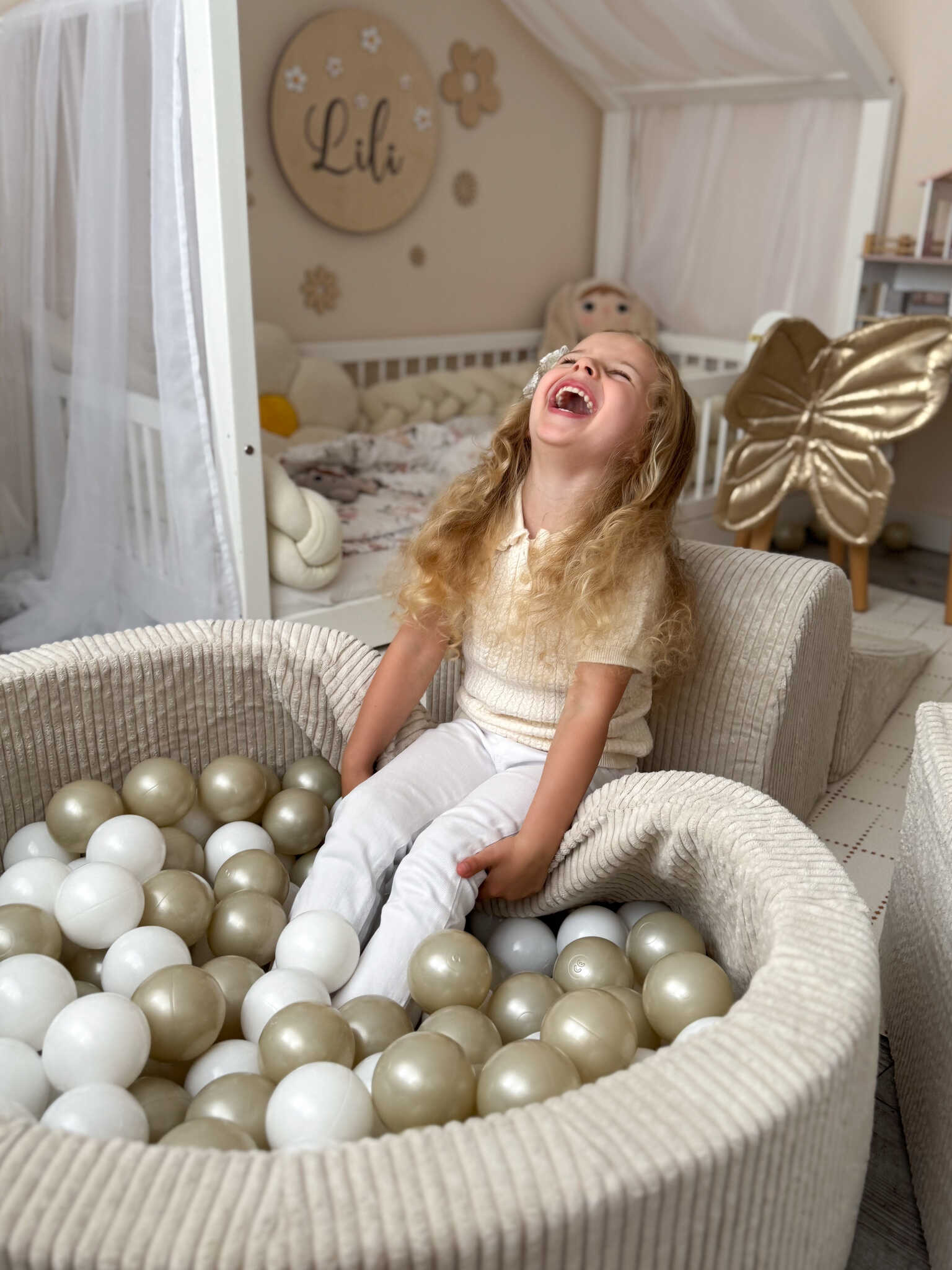 Foam playground with round pool 90x30 beige corduroy + 200 balls