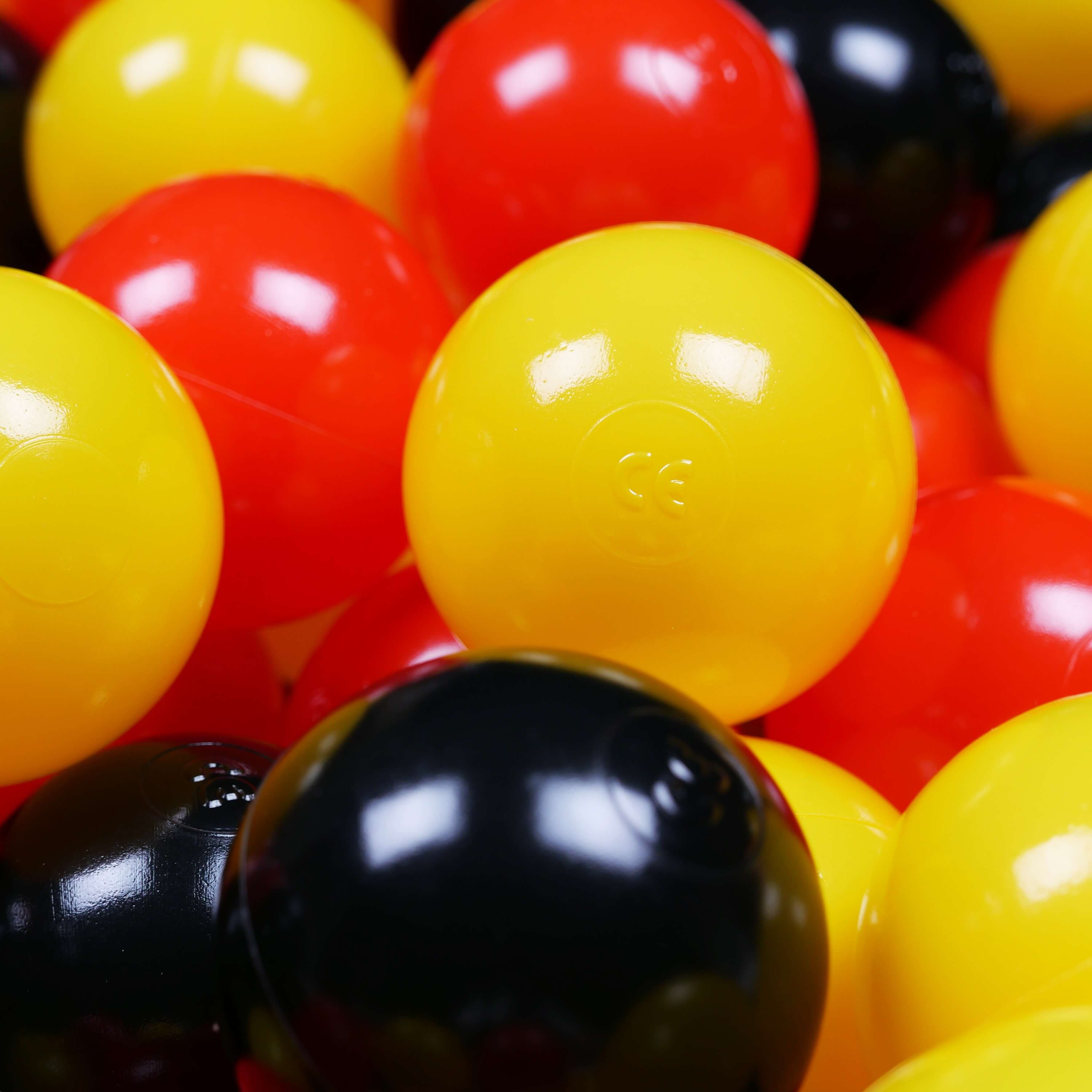 Play balls ø7cm 500 pieces yellow, red, black