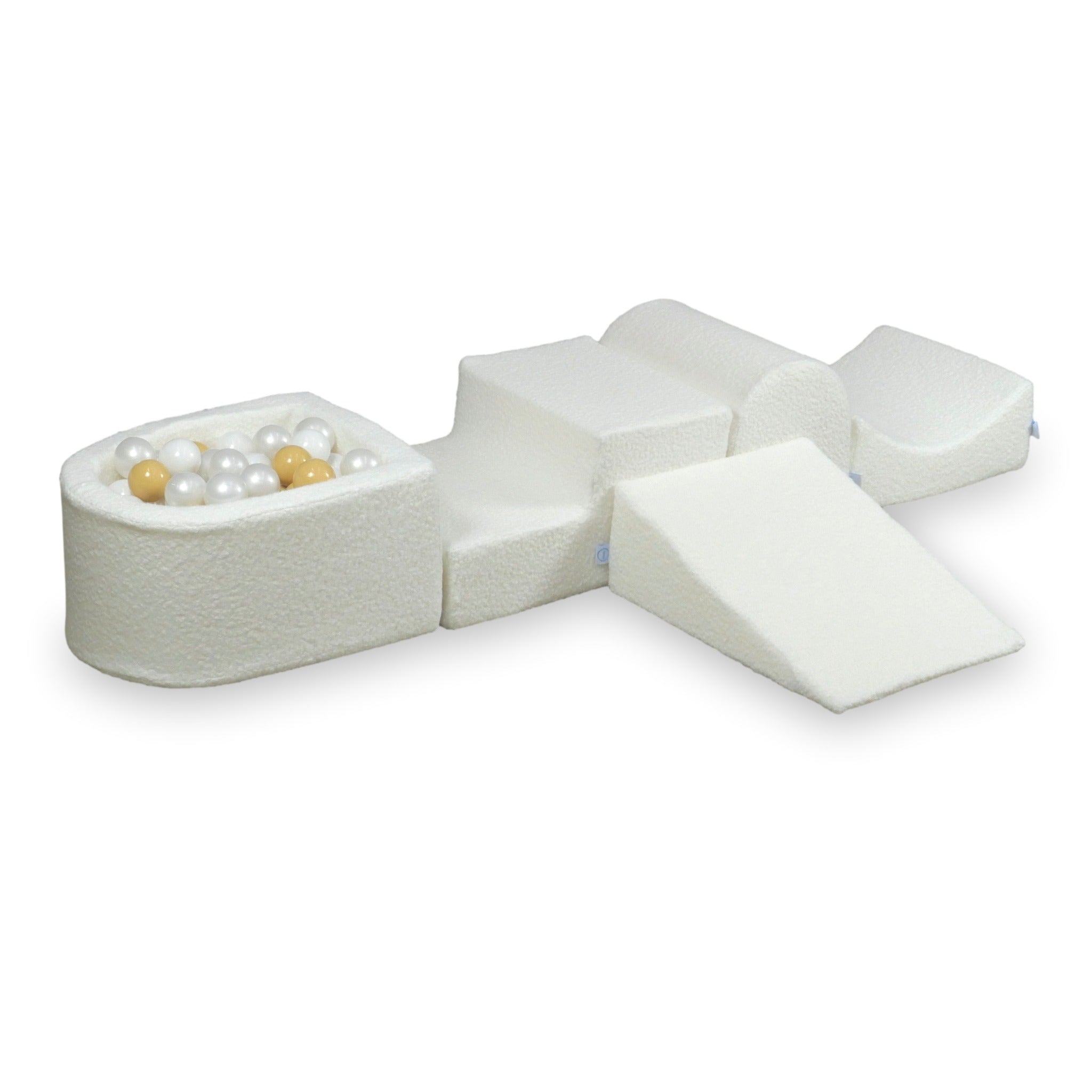 Foam play area with hill and micro boucle white pool + 100 balls