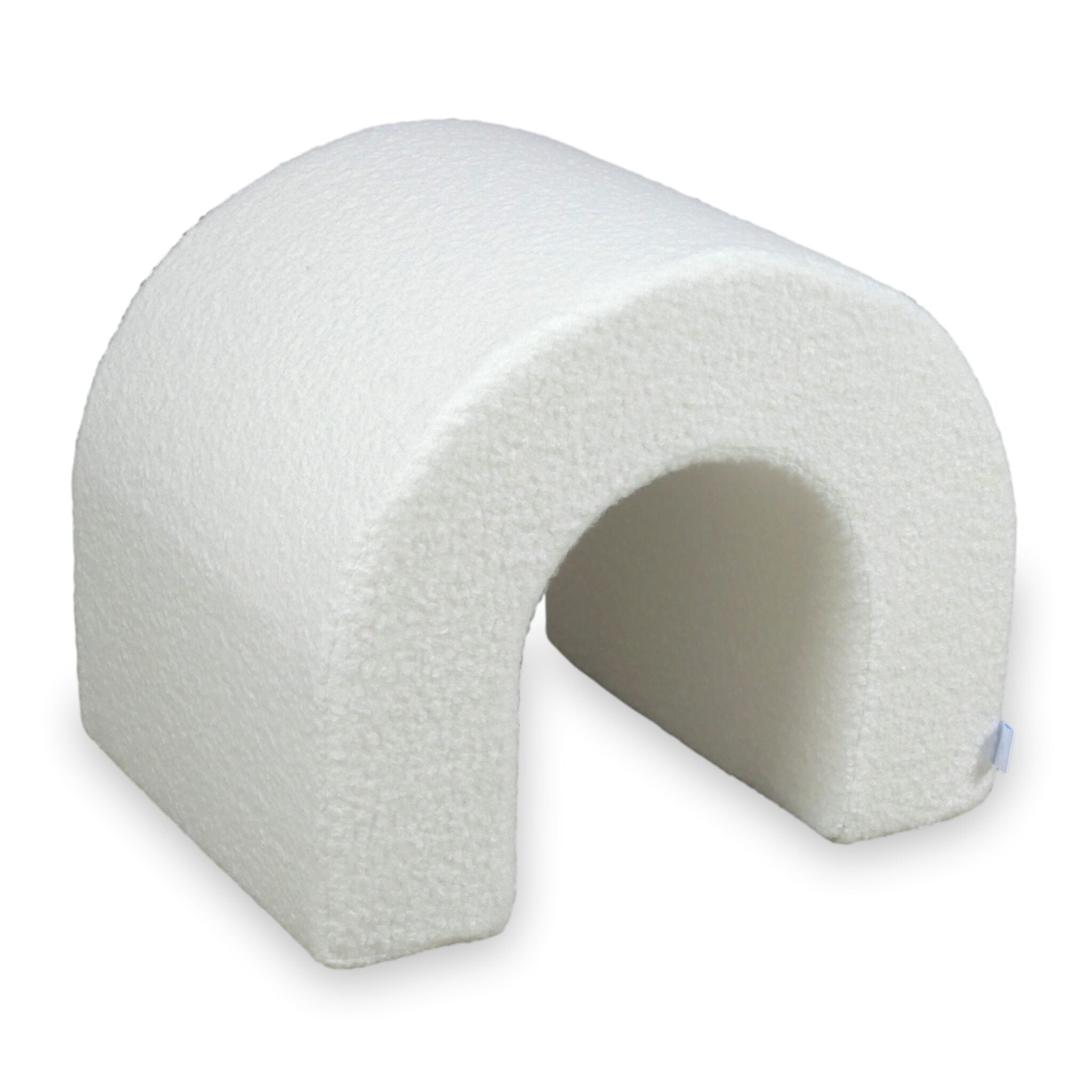 Foam tunnel for boucle playground