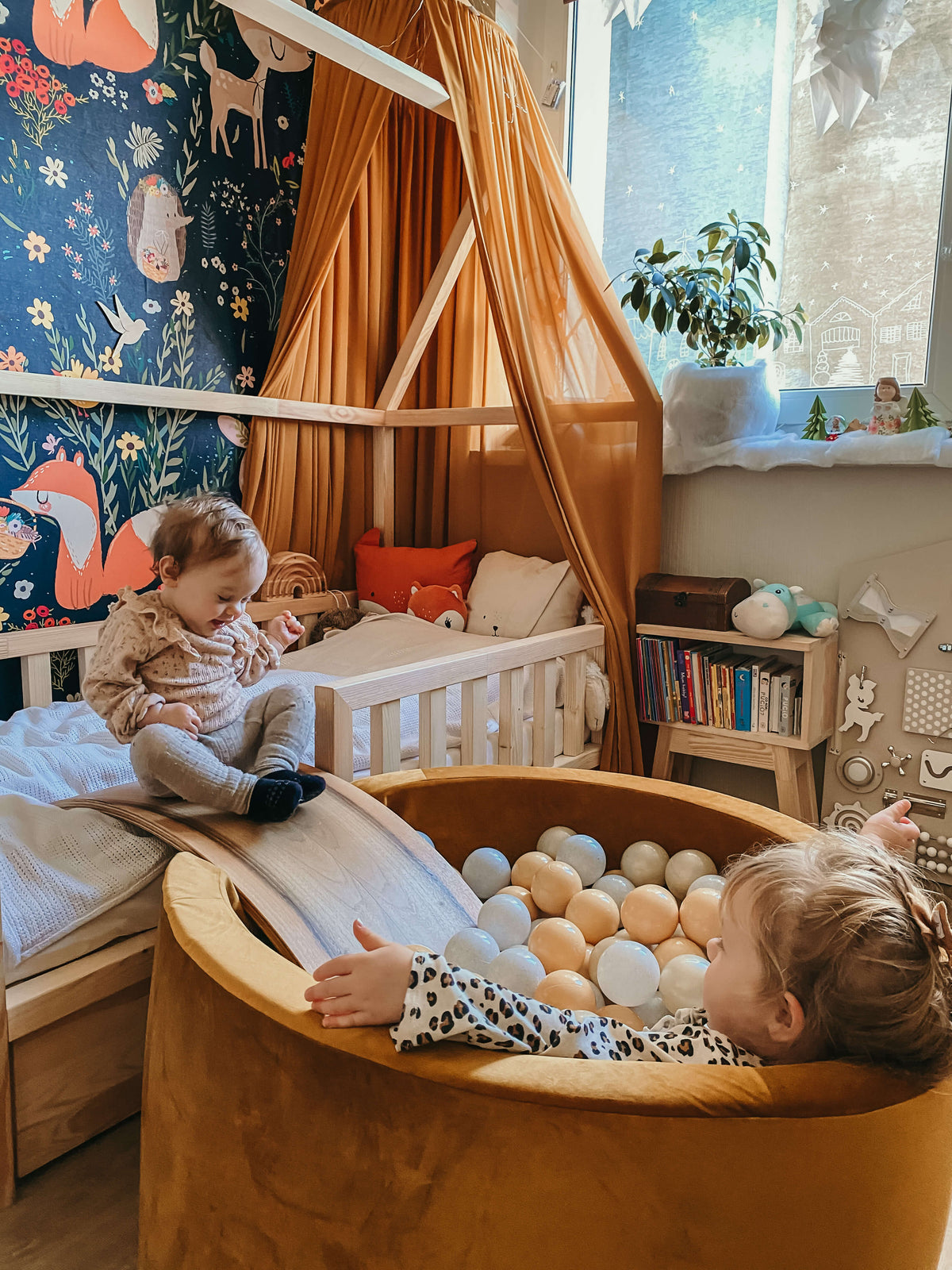 Ball pit with balls 90 × 30 cm velvet gold with 200 balls