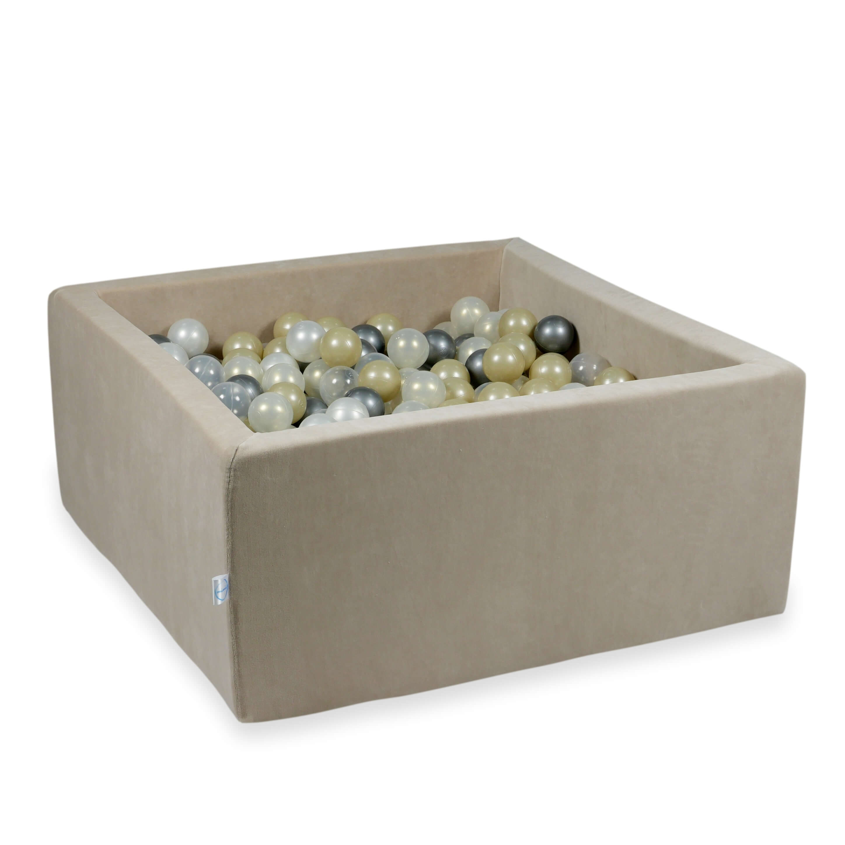 Ball pit in soft velvet